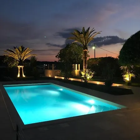 Birk فندق مبيت وإفطار