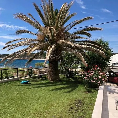 Birk فندق مبيت وإفطار