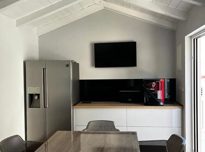 ベッド・アンド・ブレックファスト Birk Barbat na Rabu